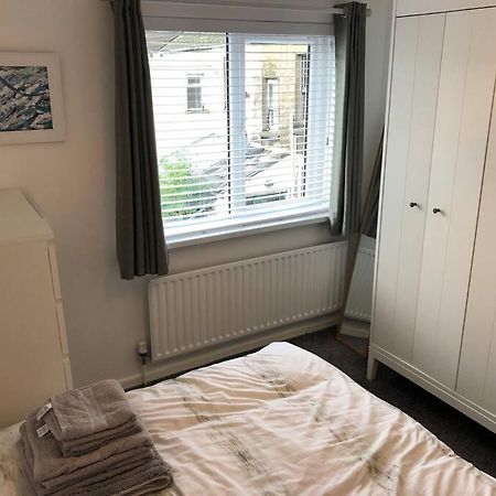 Ferienwohnung Revamped Holywood Town Centre House Exterior foto