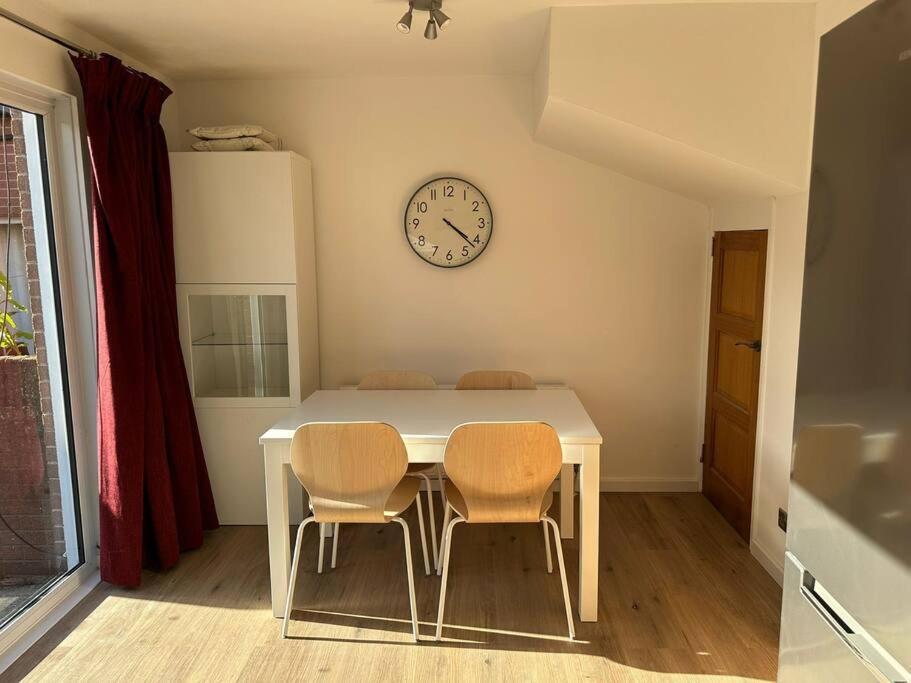 Ferienwohnung Revamped Holywood Town Centre House Exterior foto