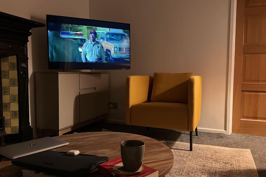 Ferienwohnung Revamped Holywood Town Centre House Exterior foto
